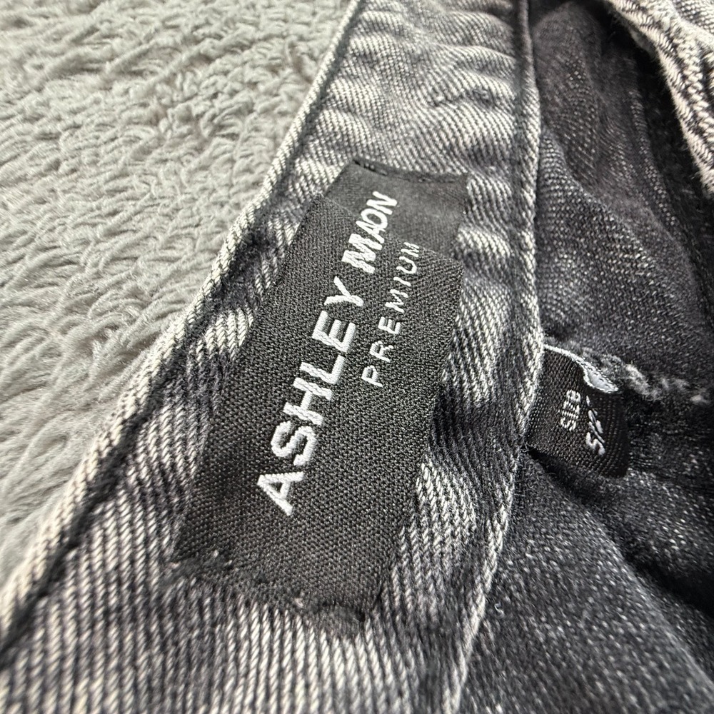Ashley Mason Premium Womens 27 Cross Embroidered Relaxed Gray Jeans Denim - Picture 4 of 12
